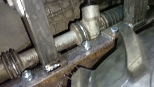 накинул ремни, выставил соосность.