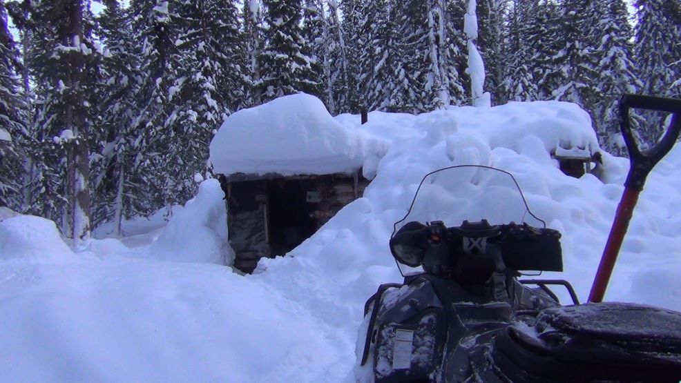 ТАЙГА Таежная ИЗБА мокрые РЕШАЕМ оставаться в ТАЙГЕ или НЕТ Рыбалка Охота СИБИРЬ