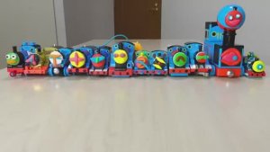 Паровозик Томас и его друзья играют с пластилином