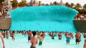 Невероятные случаи с бассейнами снятые на камеру.