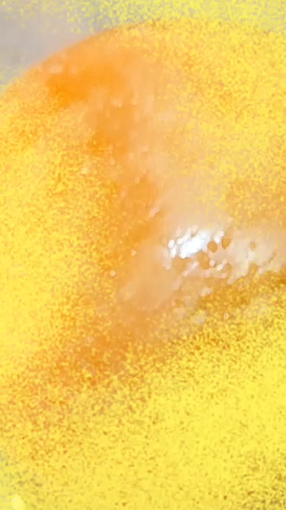 В  ТО  ЖЕ ВРЕМЯ,
В ТОМ ЖЕ МЕСТЕ!