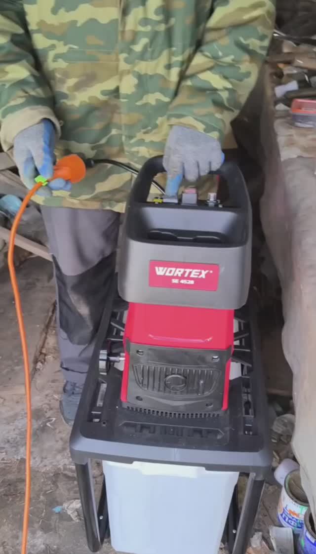 Подготовка к работе измельчителя веток #вортекс #shredder #садовыйинструмент #каксобрать #дробилка