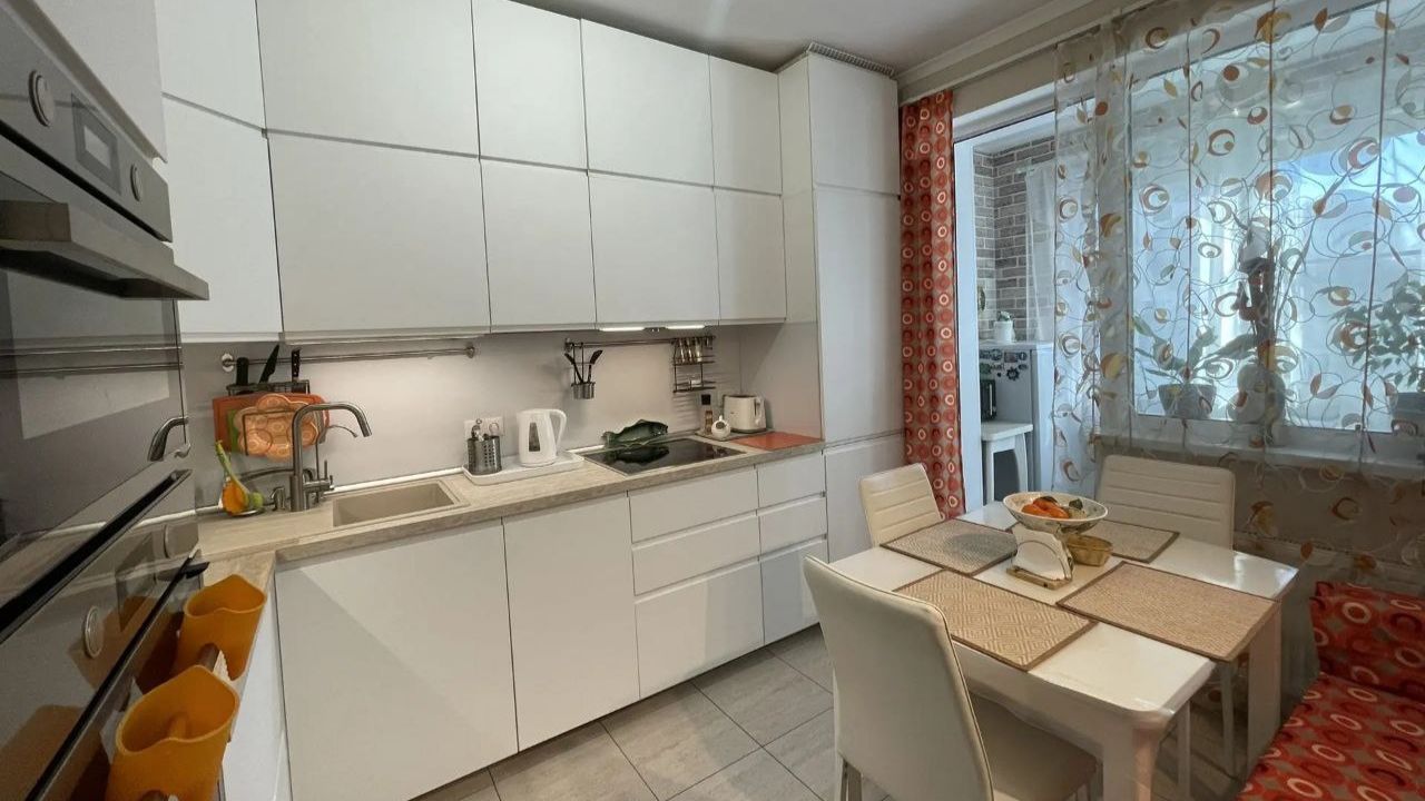 Тайнинская, 9 (1)