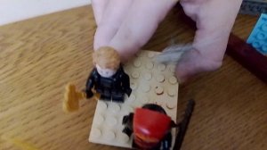 Lego солдаты штурмуют  башню