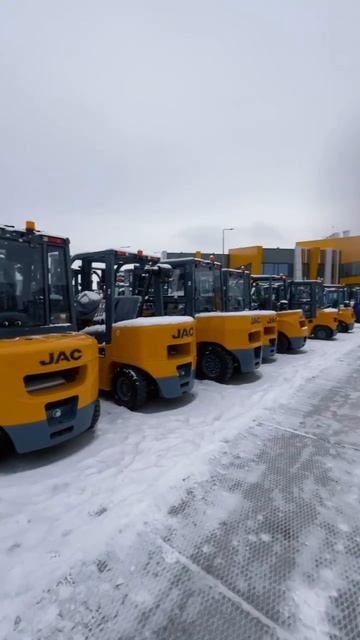 Шутки шутками, но погрузчики - это тоже по ❤️