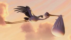 Аист приносит ребенка, заставка с оживлением фото. Монтаж видео. Пример.