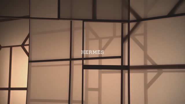 Показ женской коллекции Hermès весна-лето 2025