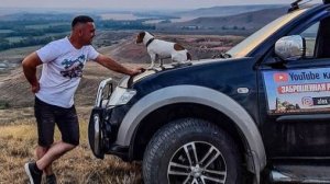 КАК ВСЕГДА , ЛЁША УШАКОВ СПЕШИТ НА ПОМОЩЬ .