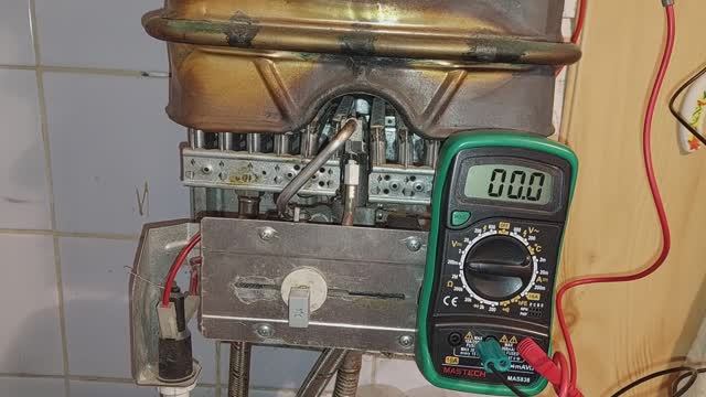 ГАСНЕТ ЗАПАЛЬНИК ГАЗОВОЙ КОЛОНКИ BOSCH ПРИЧИНЫ