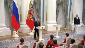 Путин: паралимпийцы триумфально вернули флаг и гимн РФ на международную арену.