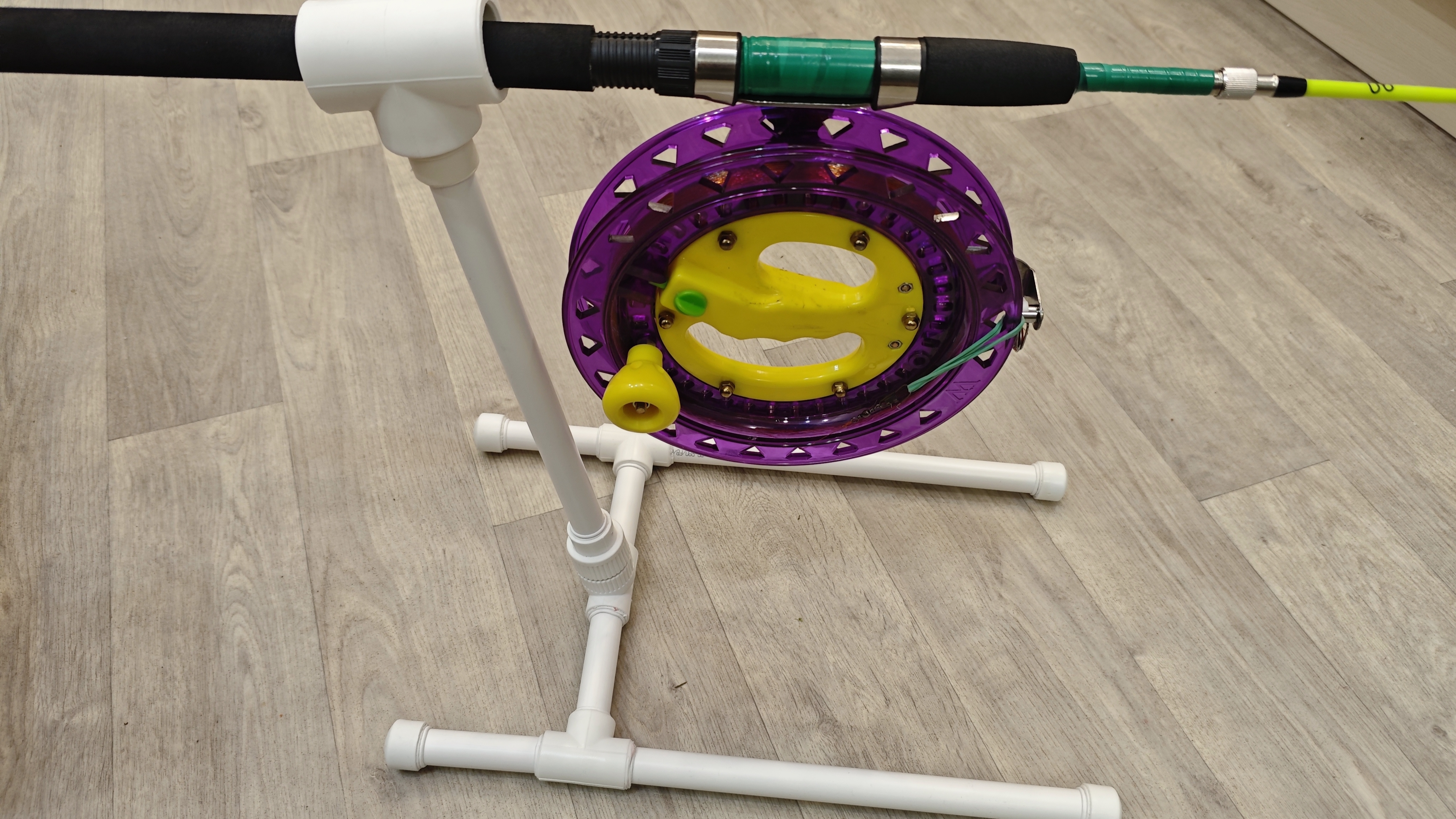 Подставка под зимнюю удочку