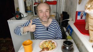 обед с Рыжулей. уровень мимимишности зашкаливает. мукбанг. обжор. еда на камеру. диета. шизофрения.