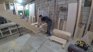 Изготовление деревянной лестницы на заказ в город Сатка