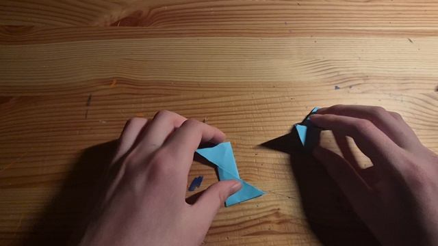 Сюрикен из бумаги оригами.