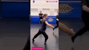 ВРАЩЕНИЯ ШАР ГОЛУБОЙ-МИША И САША