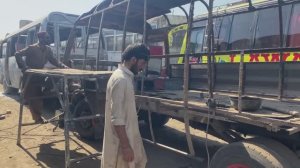 Средний автобус ручной работы. Пакистан