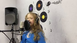 Пётр Андреев — автор слов и музыки песни «Ромашка-Василёк» исполнителя Татьяны Куртуковой.