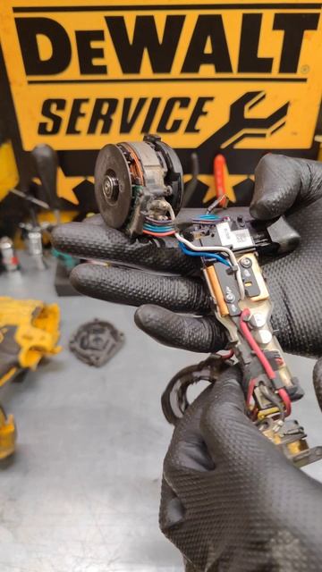 Интересный такой результат по импакту DeWALT DCF860 #деволт #tools #dewalt