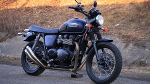 2015 Triumph Scrambler (Custom Performance) • Matte Pacific Blue  | Quick Video Tour