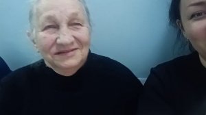 У бабули заболел зуб. Срочно погнали к стоматологу😅✊