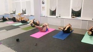 Тренировка без инвентаря на все тело.