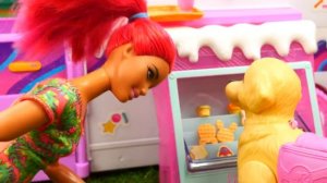 Барби уходит от Кена! И портит укладку директору дома мод