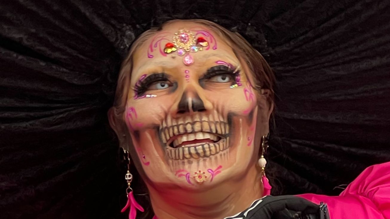 Карнавал на День мертвых в Мехико