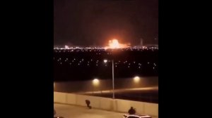 УДАР ПО БЕН-ГУРИОНУ. ГОРЯТ САМОЛЁТЫ.  Иран сделал великим аэропорт имени Бен-Гуриона в Тель-Авиве.