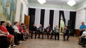 20260315 Песня под гармонь Одинокая ветка сирени твои целовал колени и судьбе говорил спасибо г Орёл