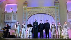 Миләүшә Хәйруллина, Муса Җәлил «Яулык». ФВИА Бәйрәм (Байрам), солистка Гөлназ Акбарова