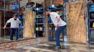 Тяга к поясу широкий хват с Бодибаром