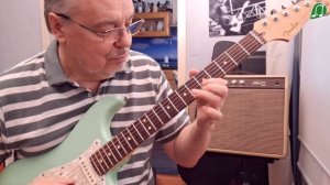 Рубрика "Фраза дня", для обыгрывания Dm7 с вкраплением приёма "Outside"