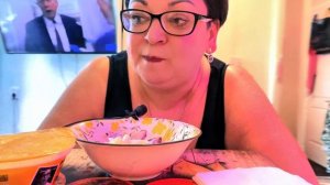 МУКБАНГ остатки КИЛЬКИ сладки👍 Мне об этом сообщили первой и спросили совета😭