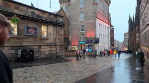 Эдинбург прогулка от старого города к замку по атмосферным средневековым улицам