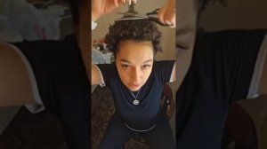 Побрилась на лысо в прямом эфире