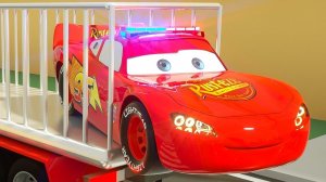 Песенка о цветах с Маккуином и грузовиком Маком — Детские стишки и песенки — Песенка для малыша