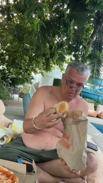 На бассейне