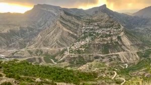 Дорога на Кегерское плато с видом на Гуниб Дагестан май 2023