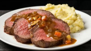 За уши не оттащишь! Потрясающе вкусный ростбиф из обычной говядины. Секретный соус творит чудеса.