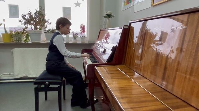 Головач Дмитрий.  Й. Гайдн Соната F due, Ф. Лист Юношеский этюд 2, Ф. Шопен Вальс си мин