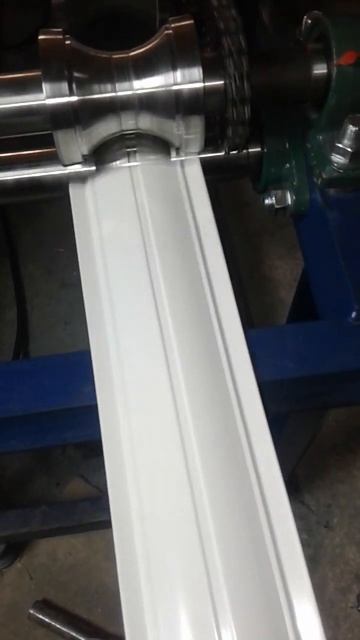 Станок для производства полукруглого евроштакетника