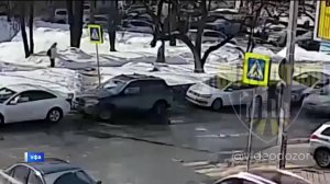 Уфимка на BMW оставила машину на «зебре» и ушла