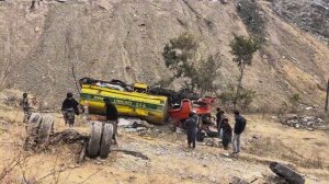 Подъём сорвавшегося в пропасть бензовоза. Ремонт. Пакистан