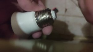 Как оживить 220В лампу от одного аккумулятор 9 в без паяльника?