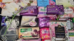 Распаковка мыла с ароматом орхидеи
Unpacking orchid scented soap