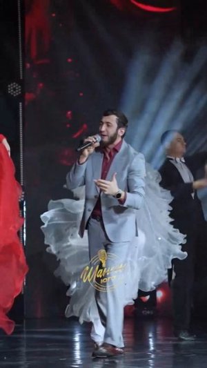 Алибек Казаров - Любовь сердце разрывает