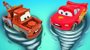 МУЛЬТИКИ ПРО МАШИНКИ 🚗 МАКВИН ВОЗВРАЩАЕТСЯ ИЗ ДАЛЕКОГО ПУТЕШЕСТВИЯ. ШЕРИФ ЕГО УЖЕ ПОДЖИДАЕТ