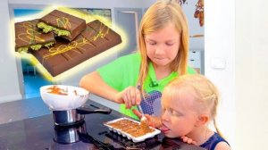 СОФУНЬЯ ШАЛУНЬЯ - СОФИЯ И НИКА ДЕЛАЮТ ДУБАЙСКИЙ ШОКОЛАД.