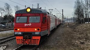 ЭТ2М 057 сообщением Санкт-Петербург Финляндский вокзал - Васкелово, на станции Девяткино