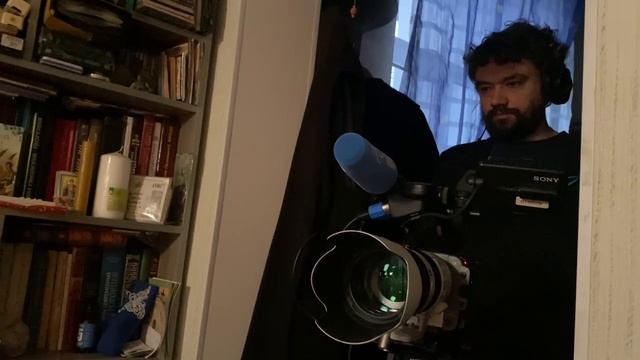 Далеко далеко за морями...
Песняпод укулеле.